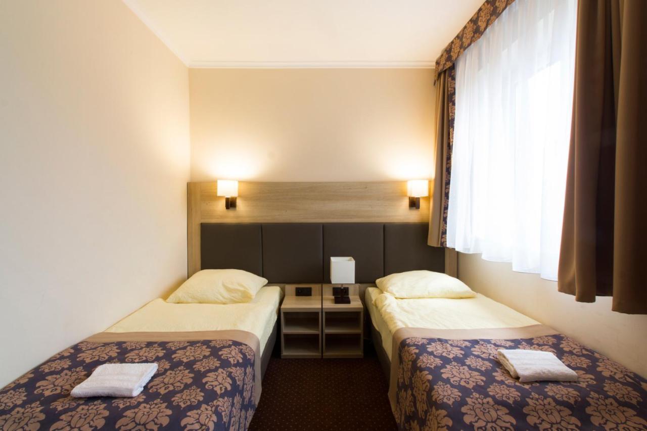 Motel Db2000 Biłgoraj Εξωτερικό φωτογραφία