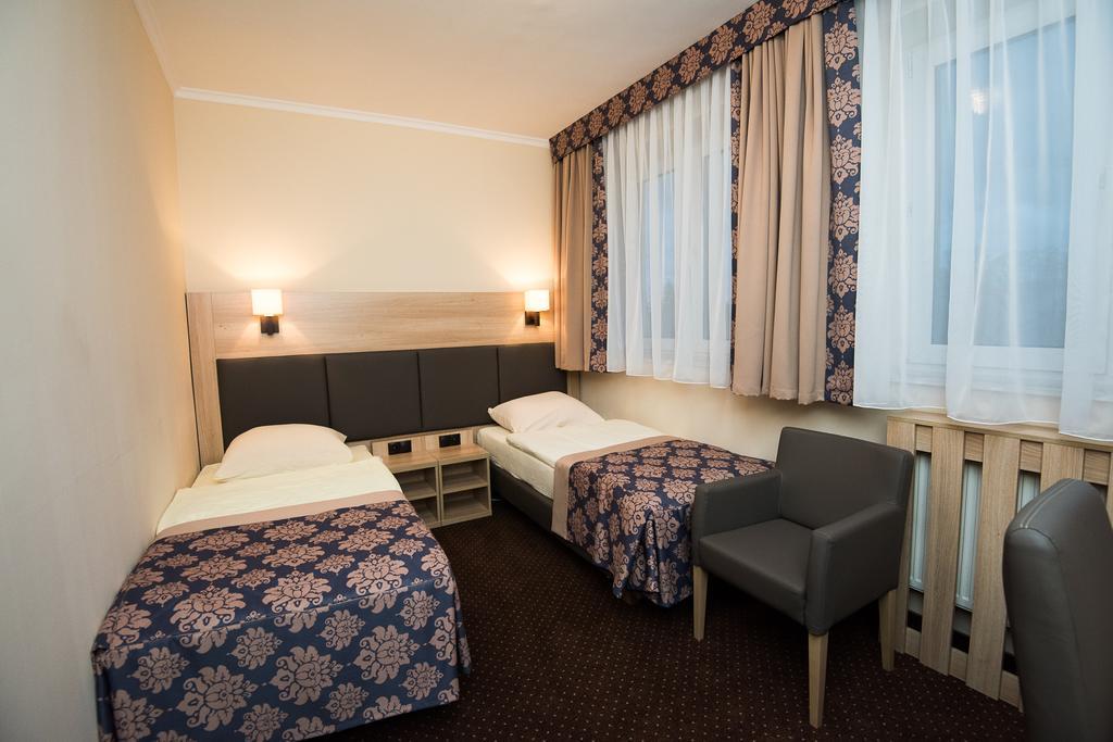 Motel Db2000 Biłgoraj Δωμάτιο φωτογραφία