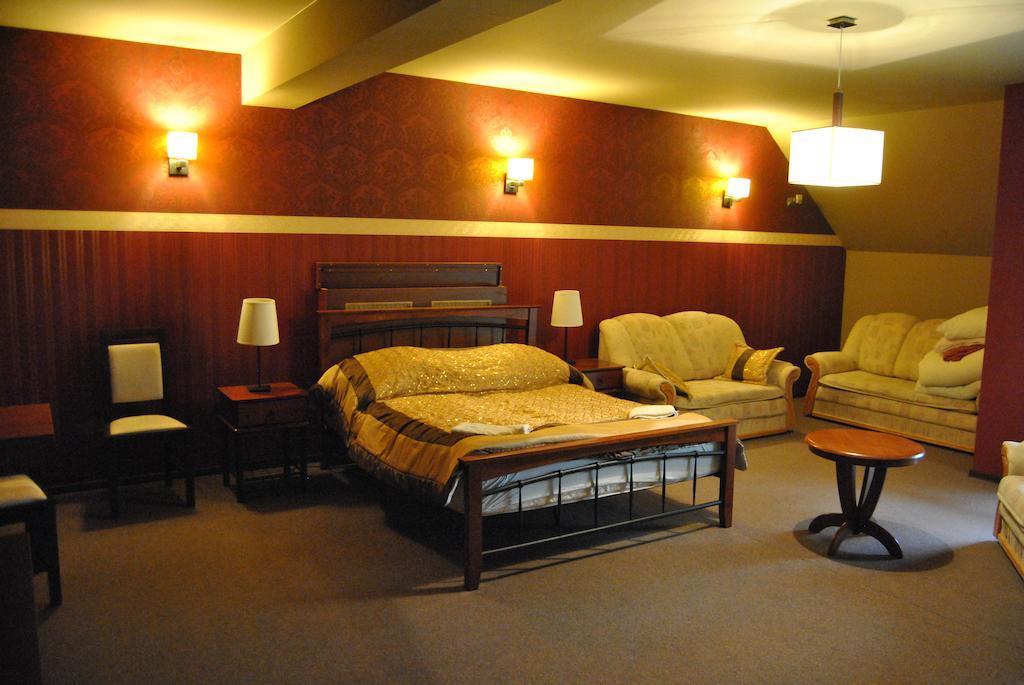 Motel Db2000 Biłgoraj Δωμάτιο φωτογραφία