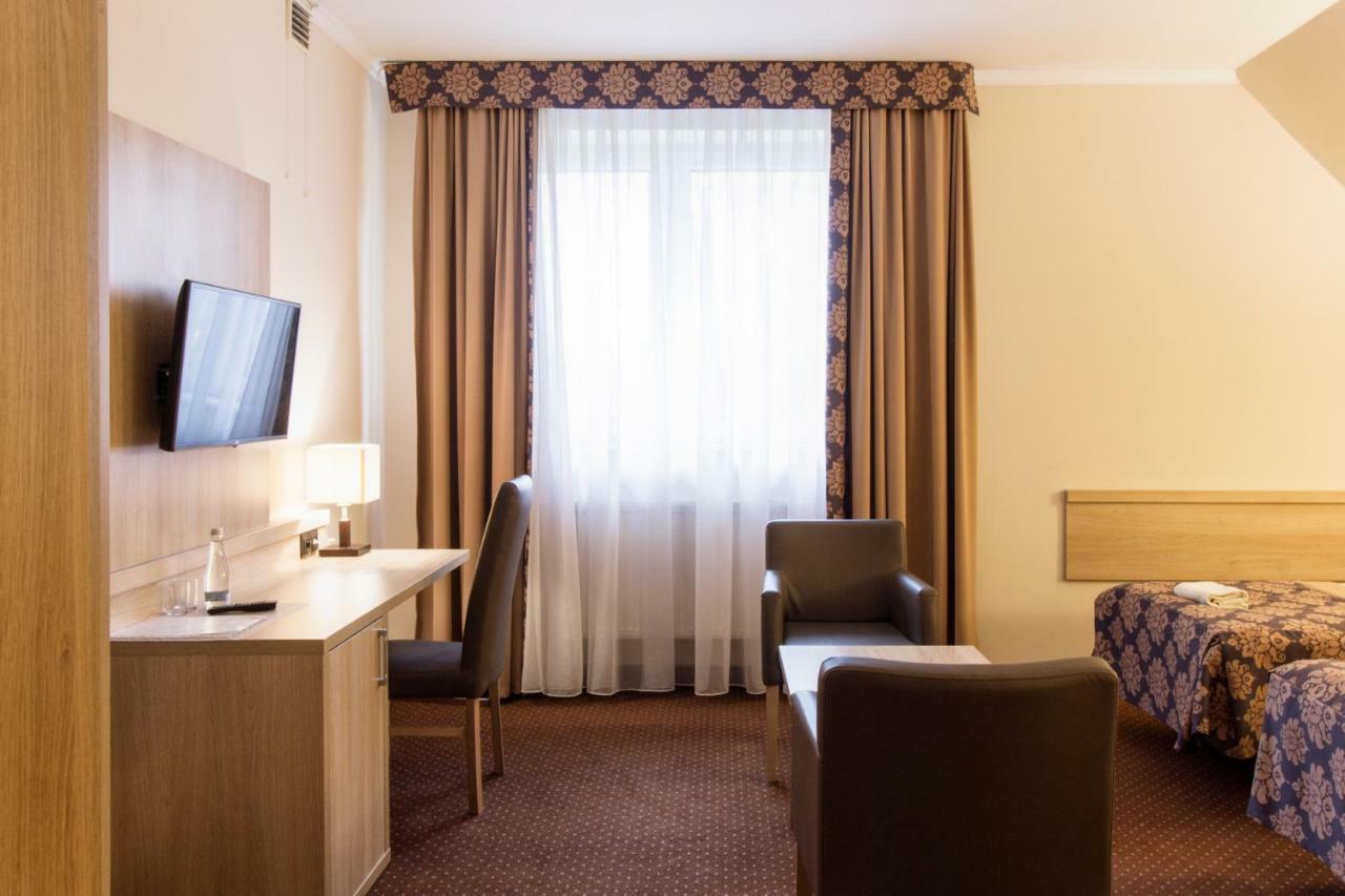 Motel Db2000 Biłgoraj Εξωτερικό φωτογραφία