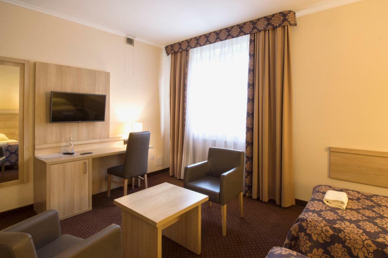 Motel Db2000 Biłgoraj Εξωτερικό φωτογραφία